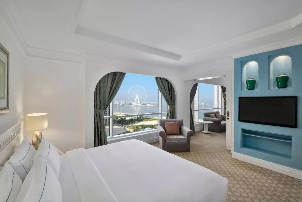 Al Habtoor Grand Resort Autograph Collection